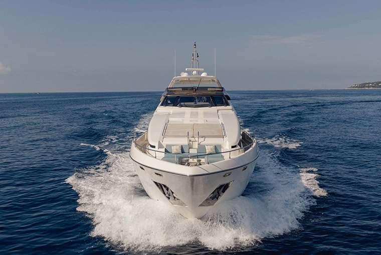 Ferretti Yachts 960